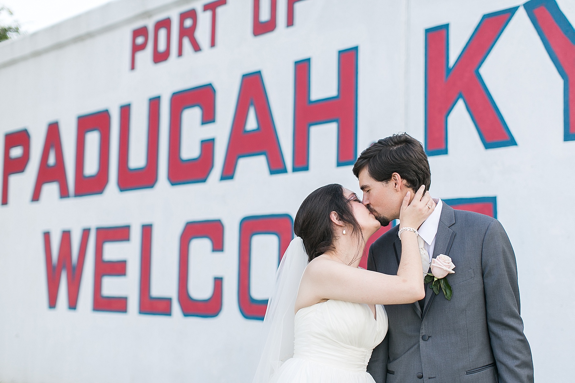 A Destination Wedding in Paducah, Kentucky, by Rachael Houser Photography
