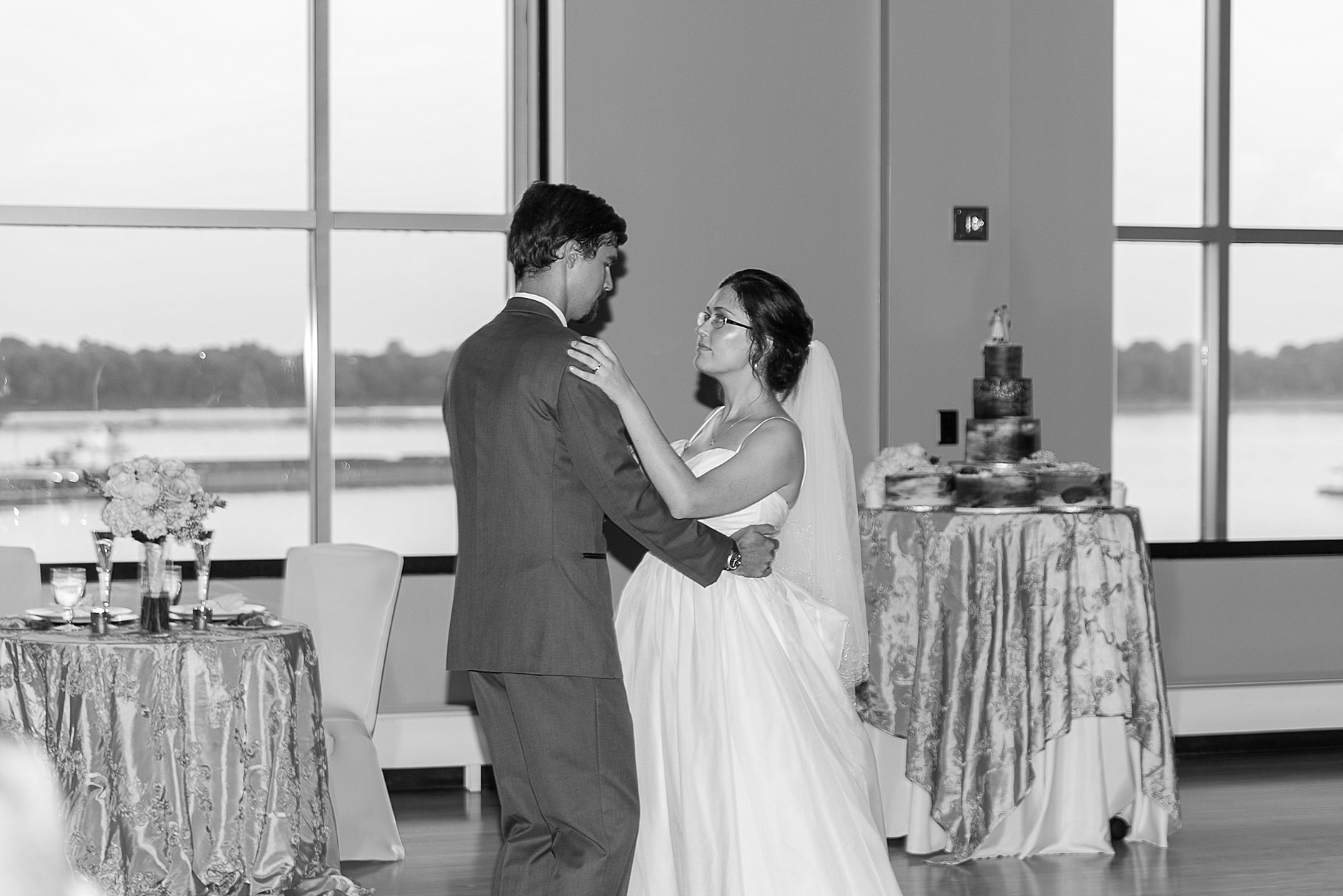 A Destination Wedding in Paducah, Kentucky, by Rachael Houser Photography