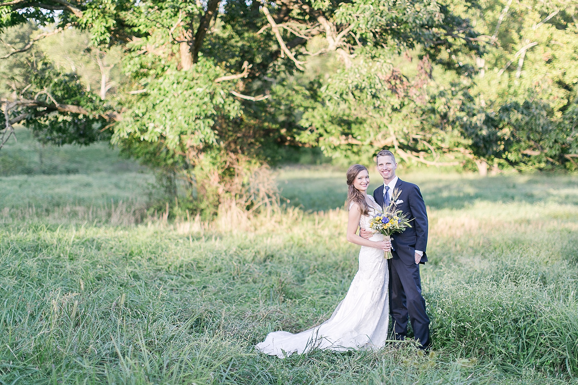 A Haue Valley Summer Wedding in St. Louis, Missouri by Rachael Houser Photography